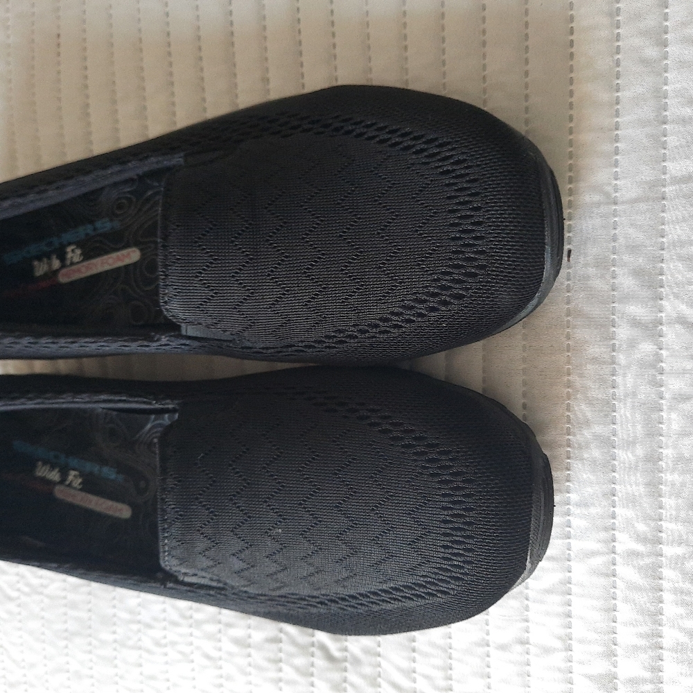 Sketchers size 9 ladies shoes